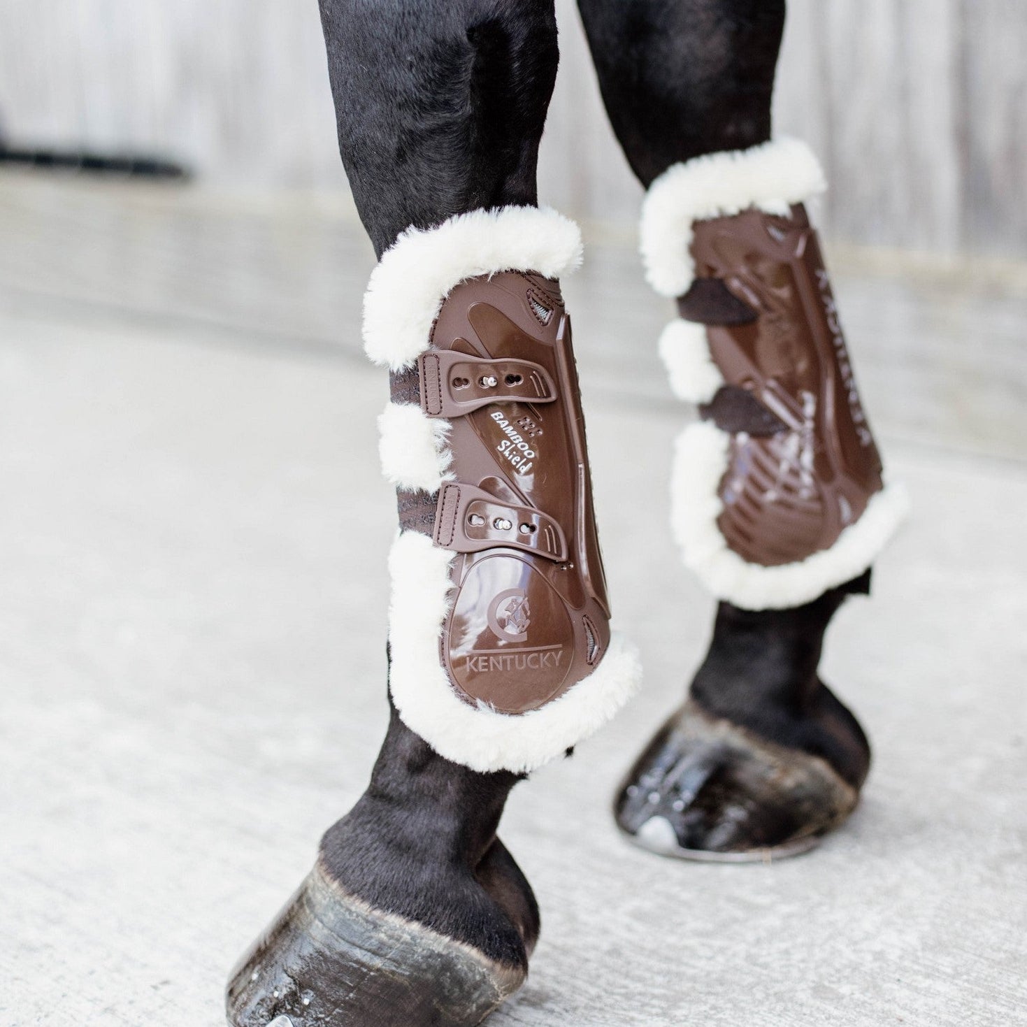 Kentucky Horsewear Peesbeschermers Bamboo Elastic Vegan Sheepskin Bruin Large