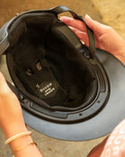 Flex-on Armet Paardrijhelm Dark Angel Zwart Polo Klep Bruine Kinband