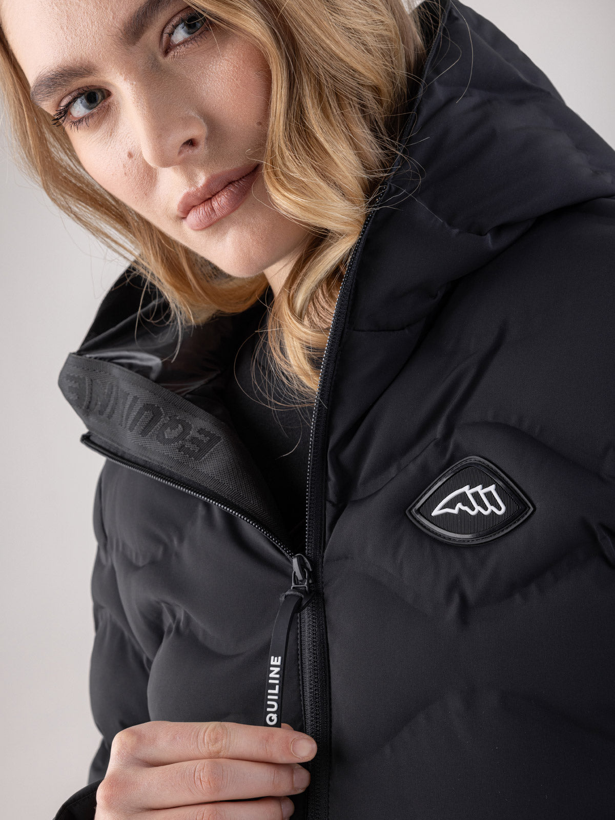 Equiline Wattierte Jacke Damen Casic Schwarz