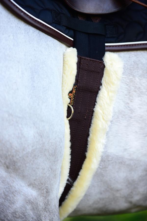 Kentucky Horsewear Schaffell-Gurt Nylon braun